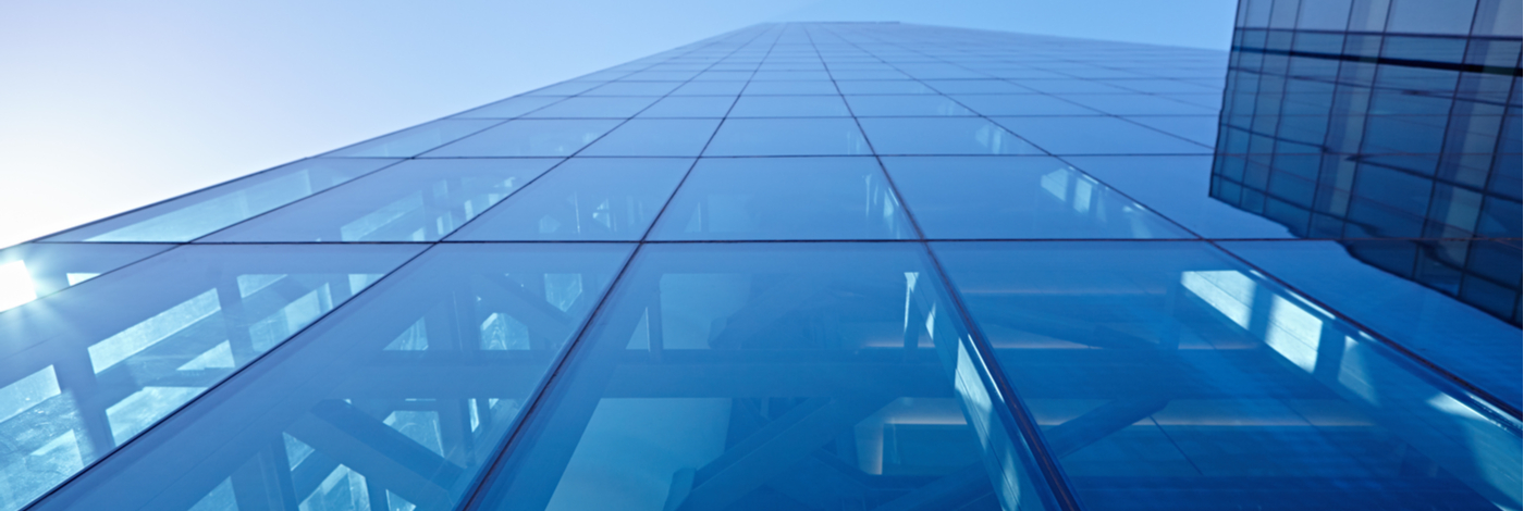 ¿Cuál es el espesor estándar de vidrio templado para fachadas?